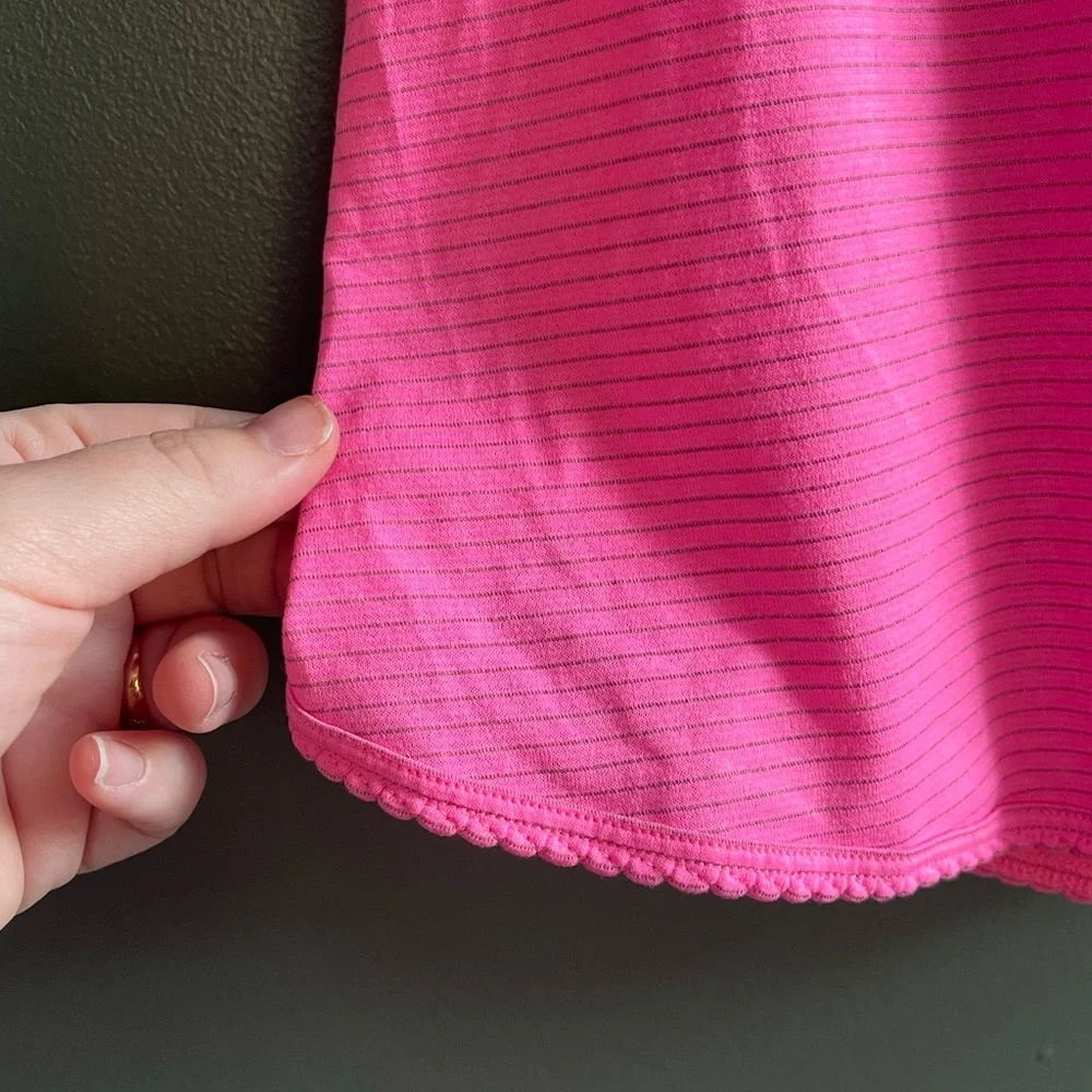 Lululemon Pink Racer Back work out top - Picture 3 of 5